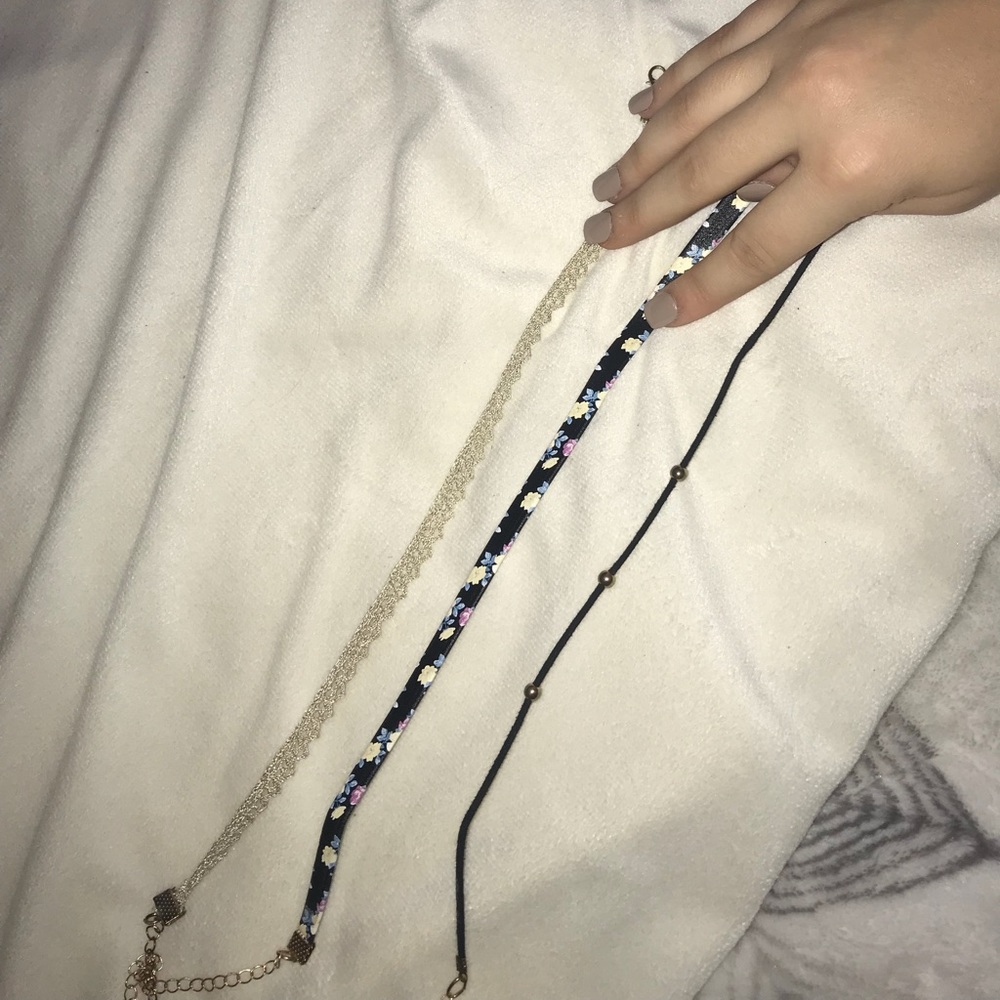 Chokers - Picture 2 of 2